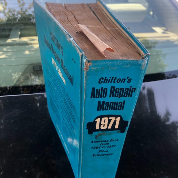 Chilton’s Auto Repair Manual 1971 American Cars 1964-1971 +Volkswagen - Picture 12 of 14